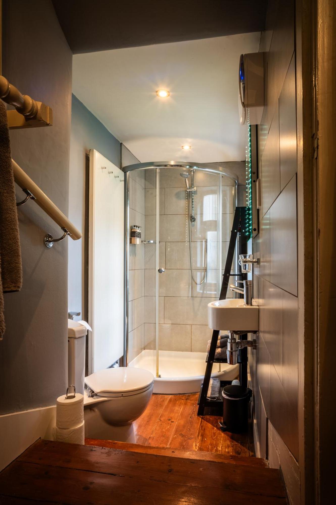 Six Brunton Place Guest House Edimburgo Esterno foto